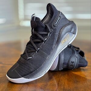 Under Armour UA Stephen Curry 6 Team Black Gold Metallic HOVR Size 10 Warriors